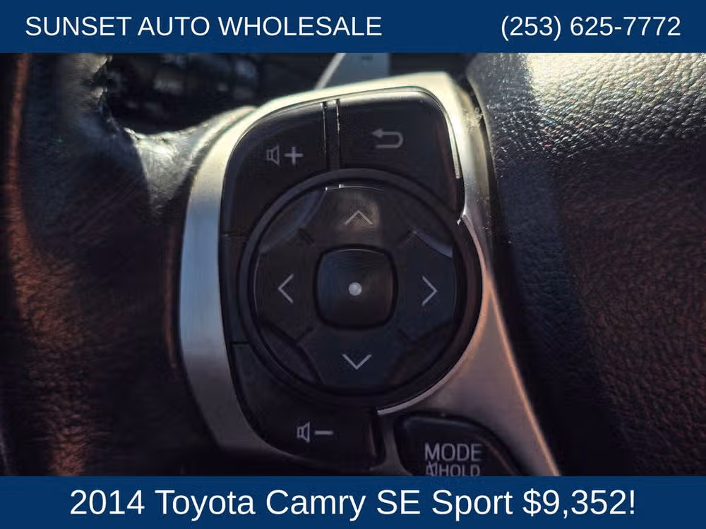 2014 Toyota Camry SE Sport Image 28