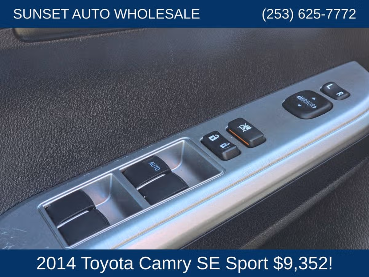 2014 Toyota Camry SE Sport Image 23