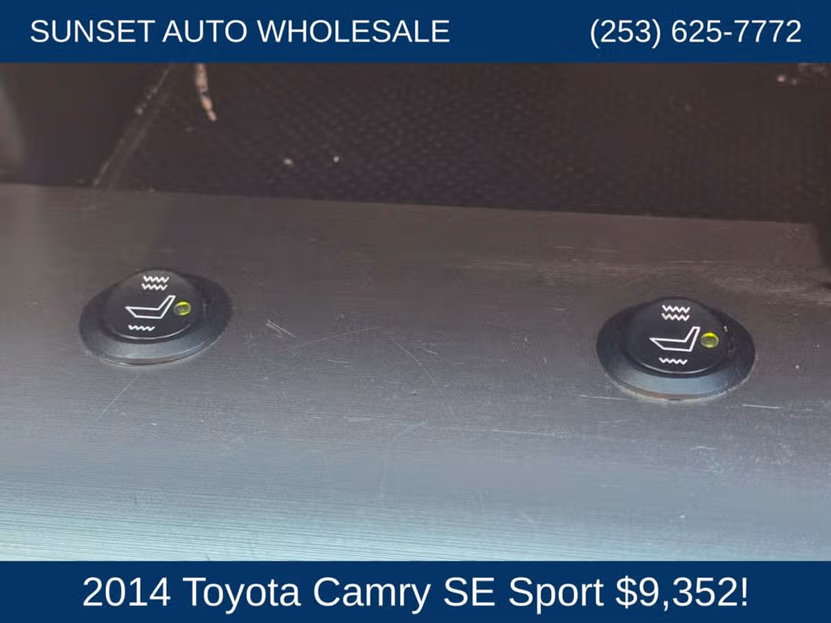 2014 Toyota Camry SE Sport Image 33