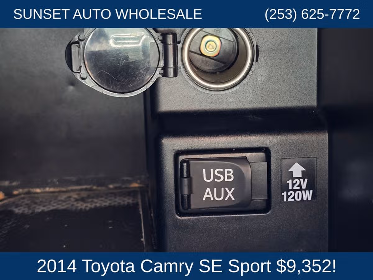 2014 Toyota Camry SE Sport Image 32