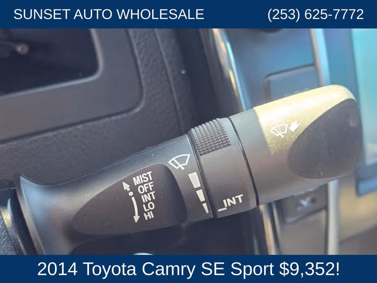 2014 Toyota Camry SE Sport Image 26