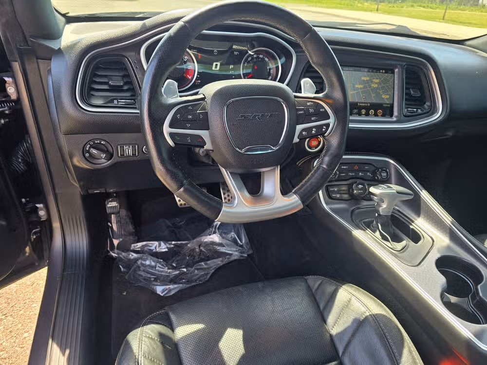 2016 Dodge Challenger SRT 392 Image 12