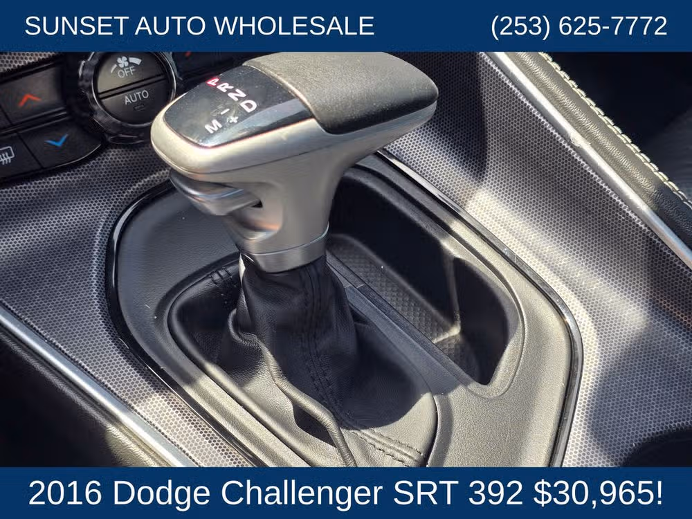 2016 Dodge Challenger SRT 392 Image 41