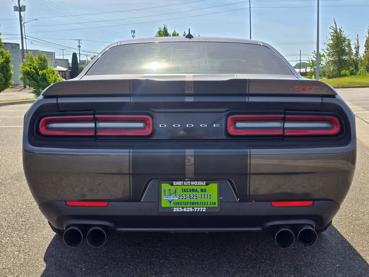 2016 Dodge Challenger SRT 392 Image 5