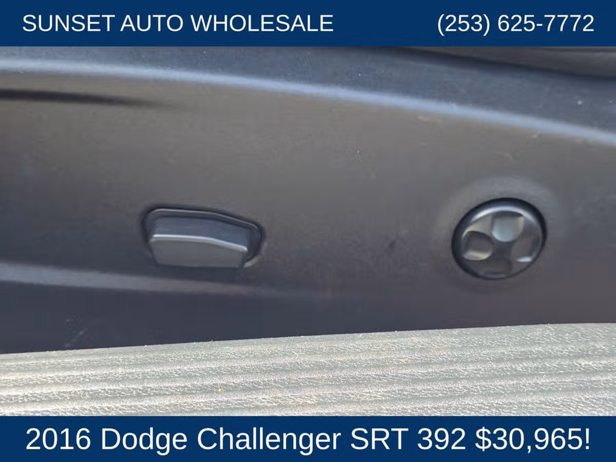 2016 Dodge Challenger SRT 392 Image 29
