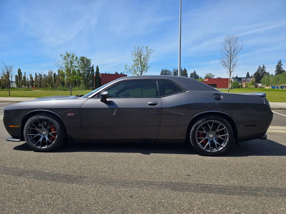 2016 Dodge Challenger SRT 392 Image 3