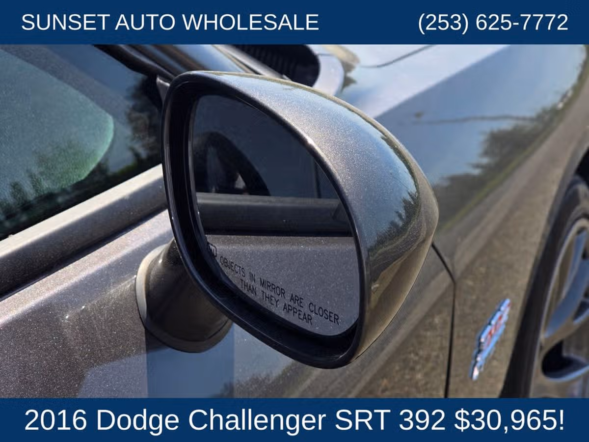 2016 Dodge Challenger SRT 392 Image 25