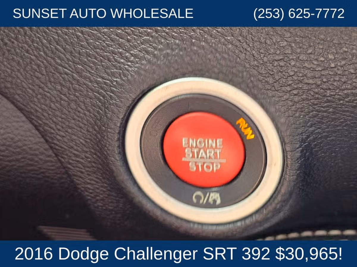 2016 Dodge Challenger SRT 392 Image 36