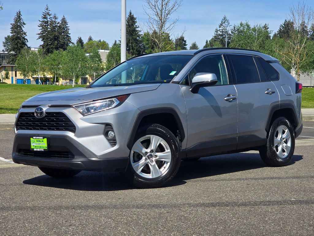 2020 Toyota RAV4 XLE AWD's photo