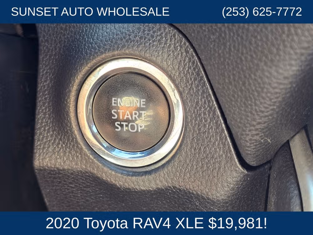 2020 Toyota RAV4 XLE Image 33