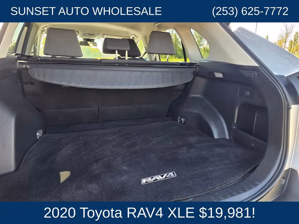 2020 Toyota RAV4 XLE Image 24