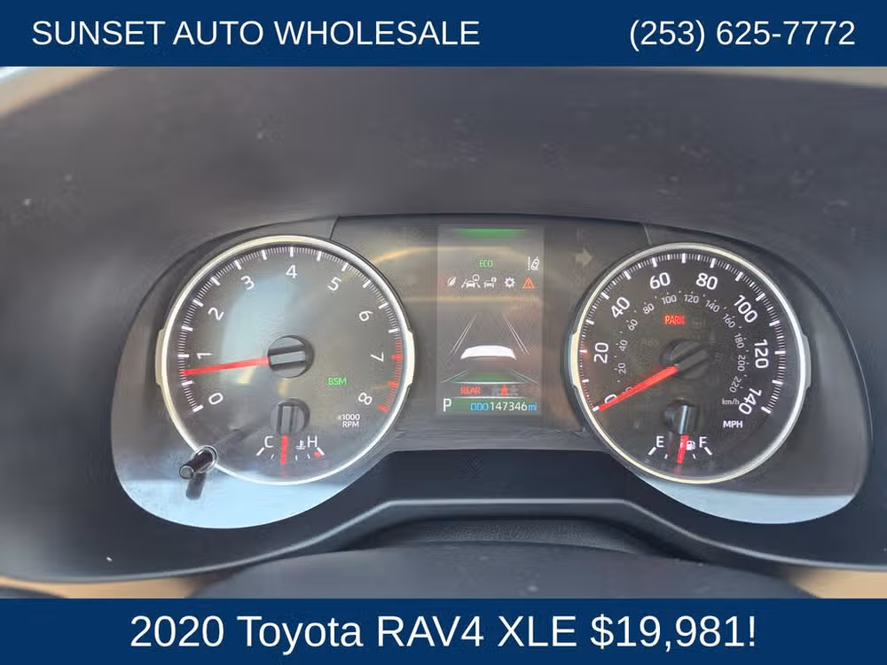 2020 Toyota RAV4 XLE Image 32