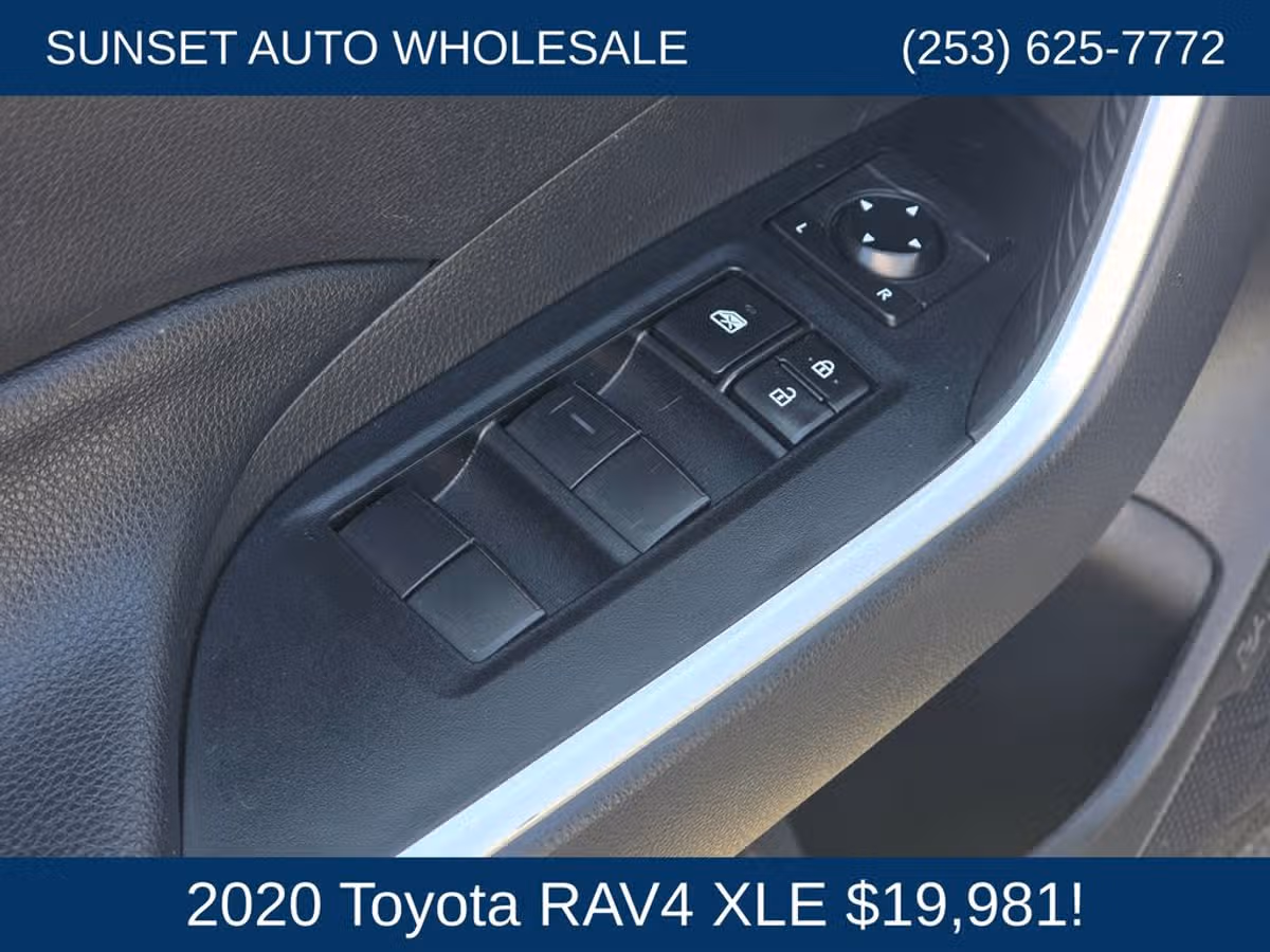 2020 Toyota RAV4 XLE Image 27