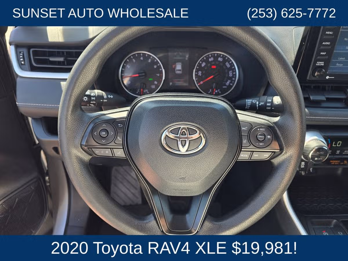 2020 Toyota RAV4 XLE Image 29