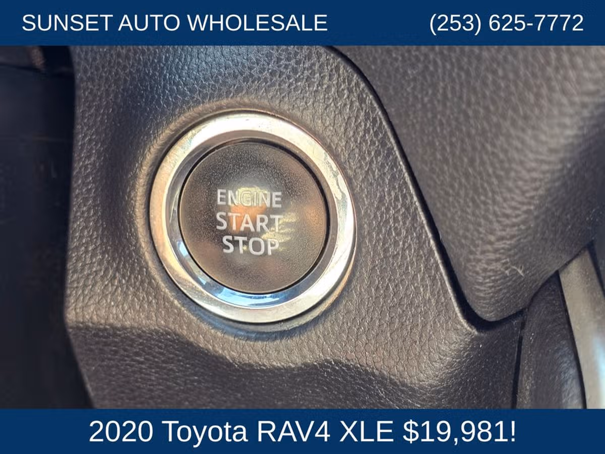 2020 Toyota RAV4 XLE Image 33