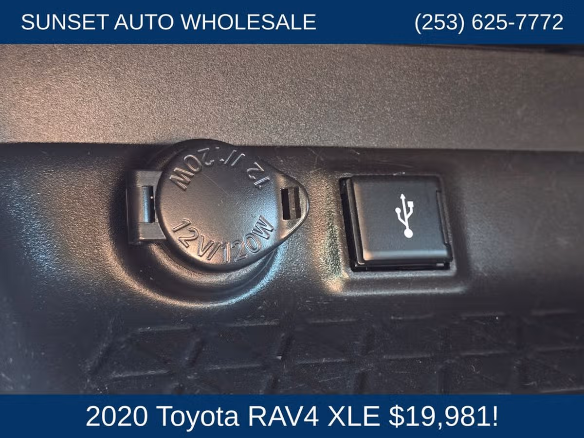 2020 Toyota RAV4 XLE Image 37