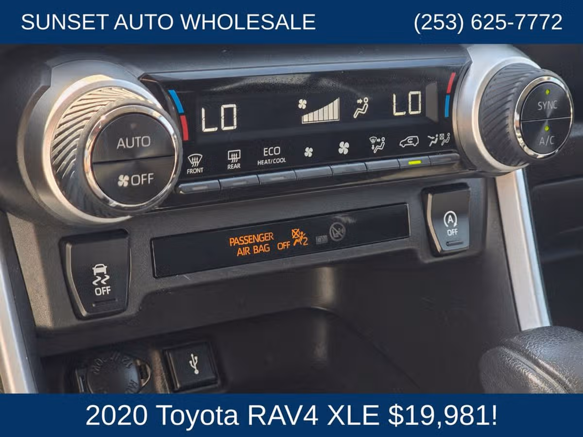 2020 Toyota RAV4 XLE Image 36