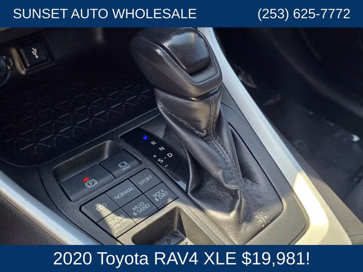 2020 Toyota RAV4 XLE Image 39
