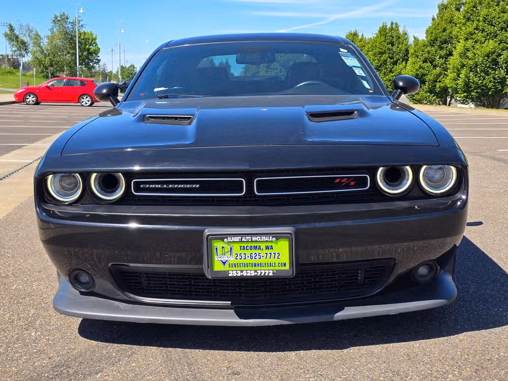 2015 Dodge Challenger R/T Scat Pack Image 9