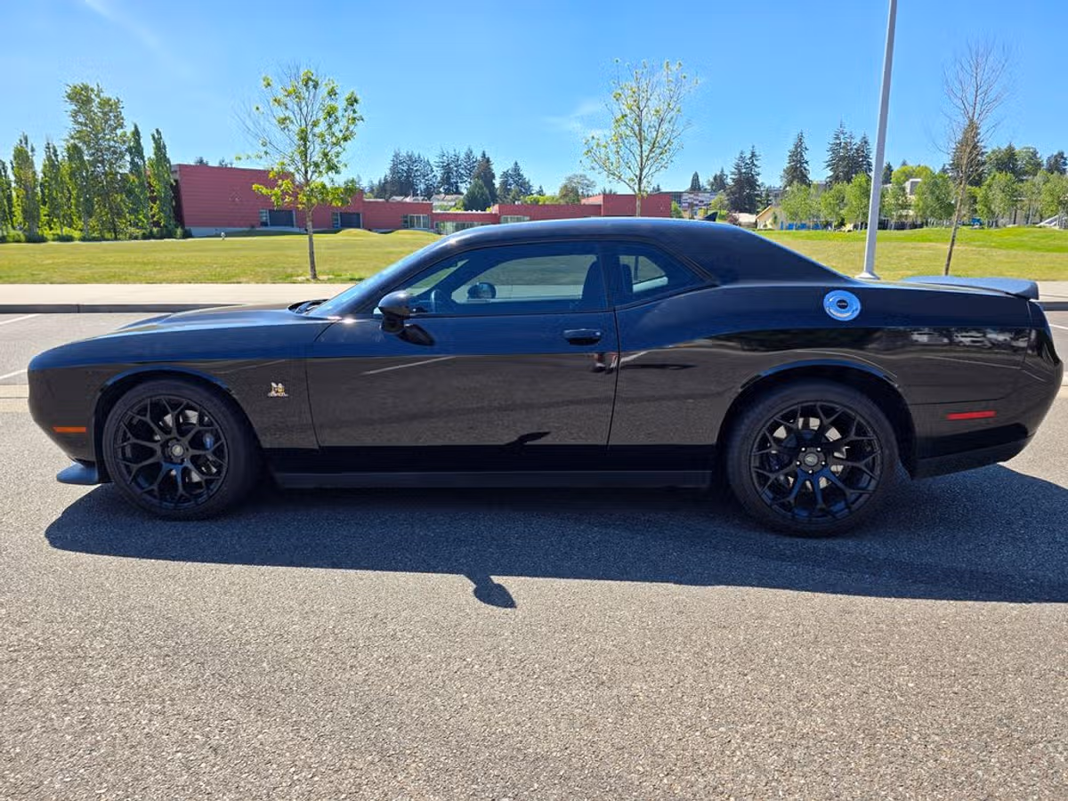 2015 Dodge Challenger R/T Scat Pack Image 3