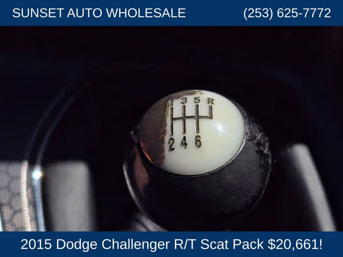 2015 Dodge Challenger R/T Scat Pack Image 40