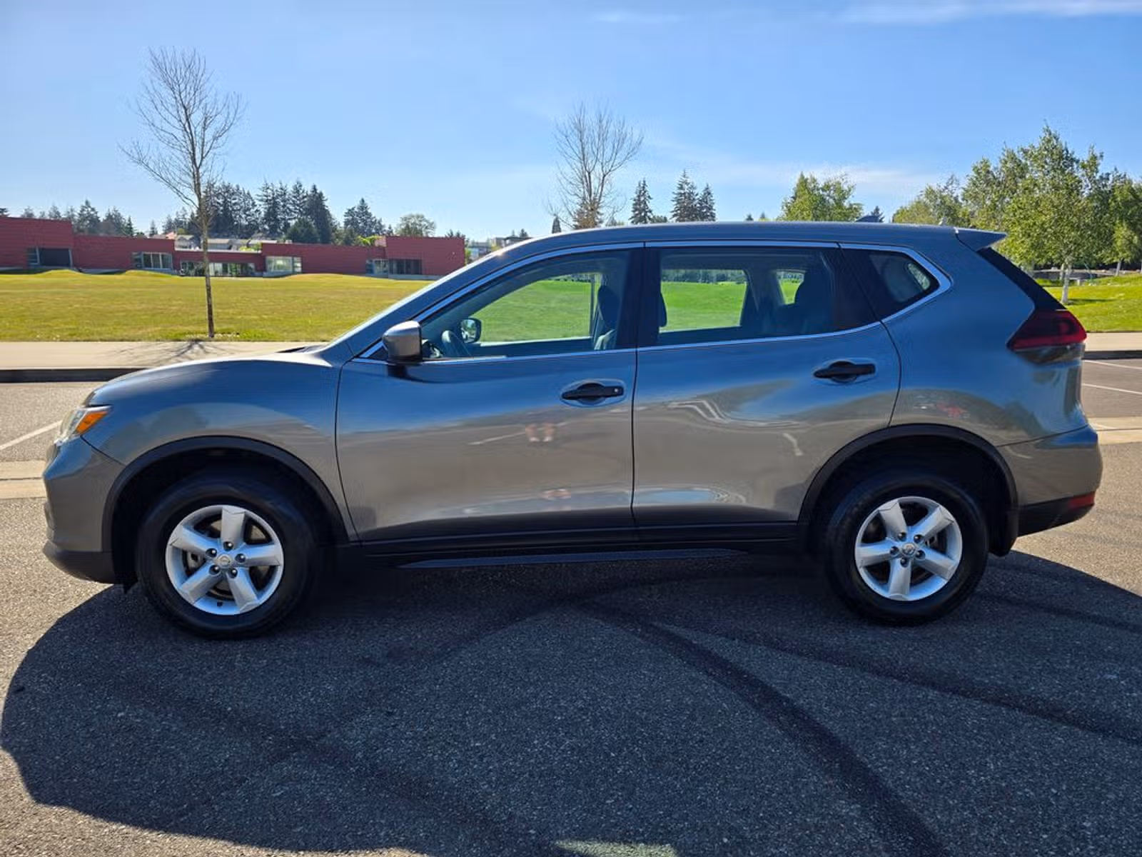2020 Nissan Rogue S Crossover Upper Image 2