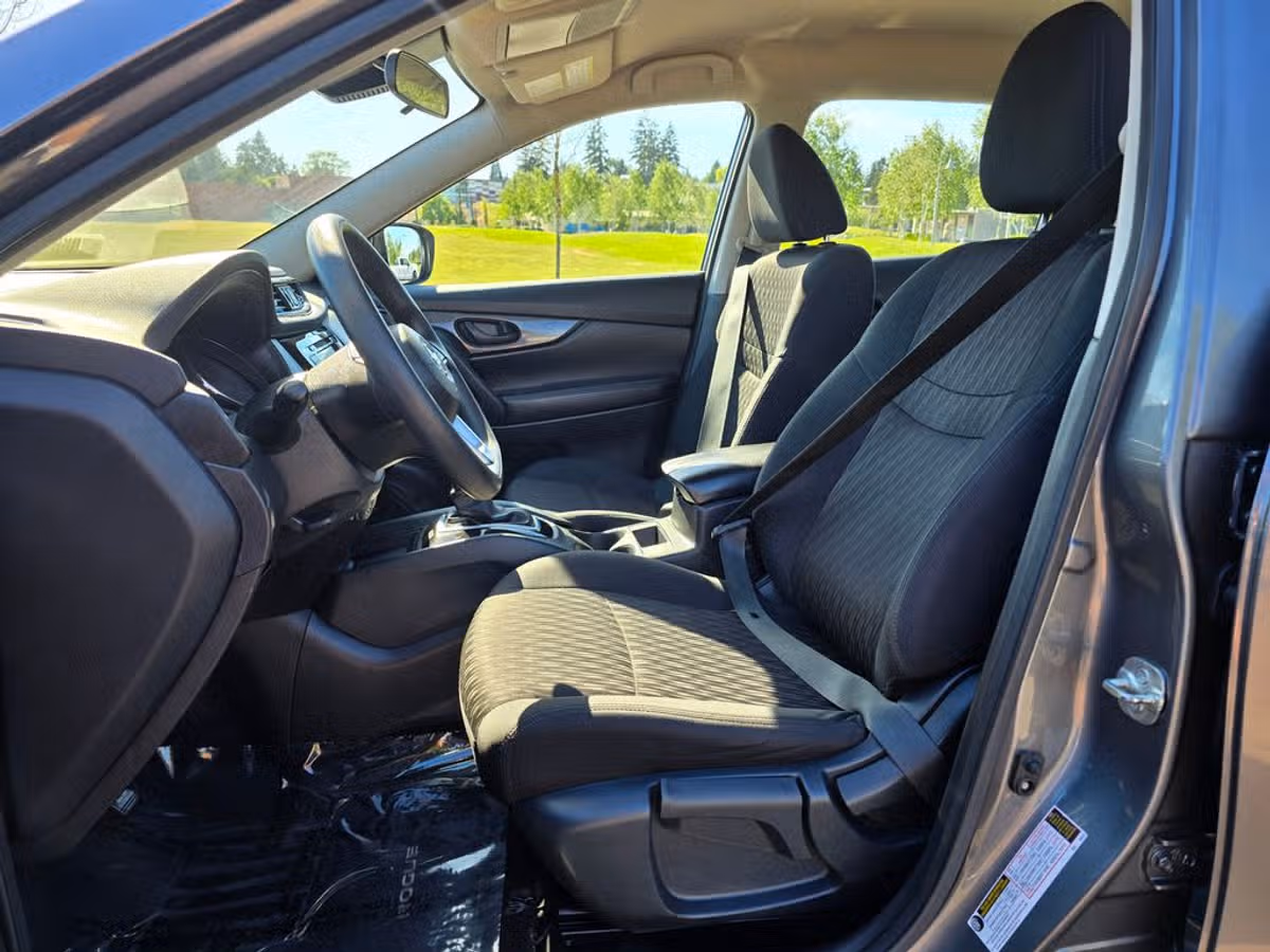 2020 Nissan Rogue S Crossover Image 11