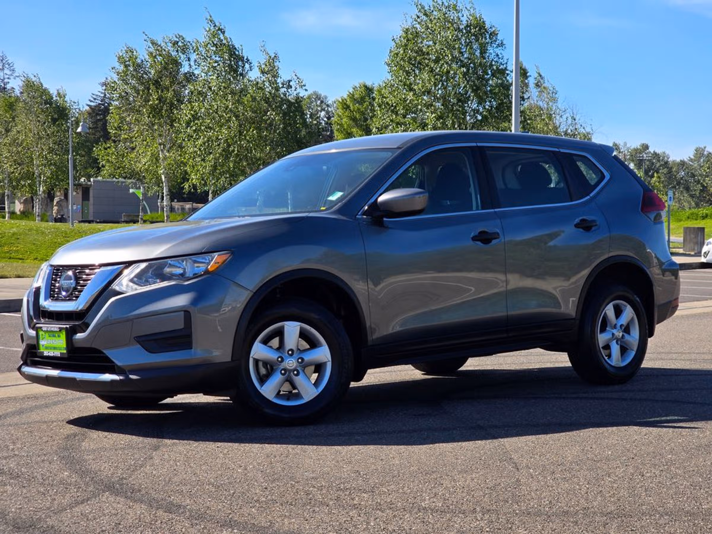 2020 Nissan Rogue S Crossover Image 1