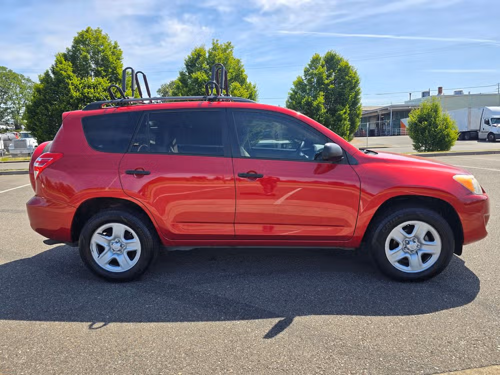 2012 Toyota RAV4 Base Image 7