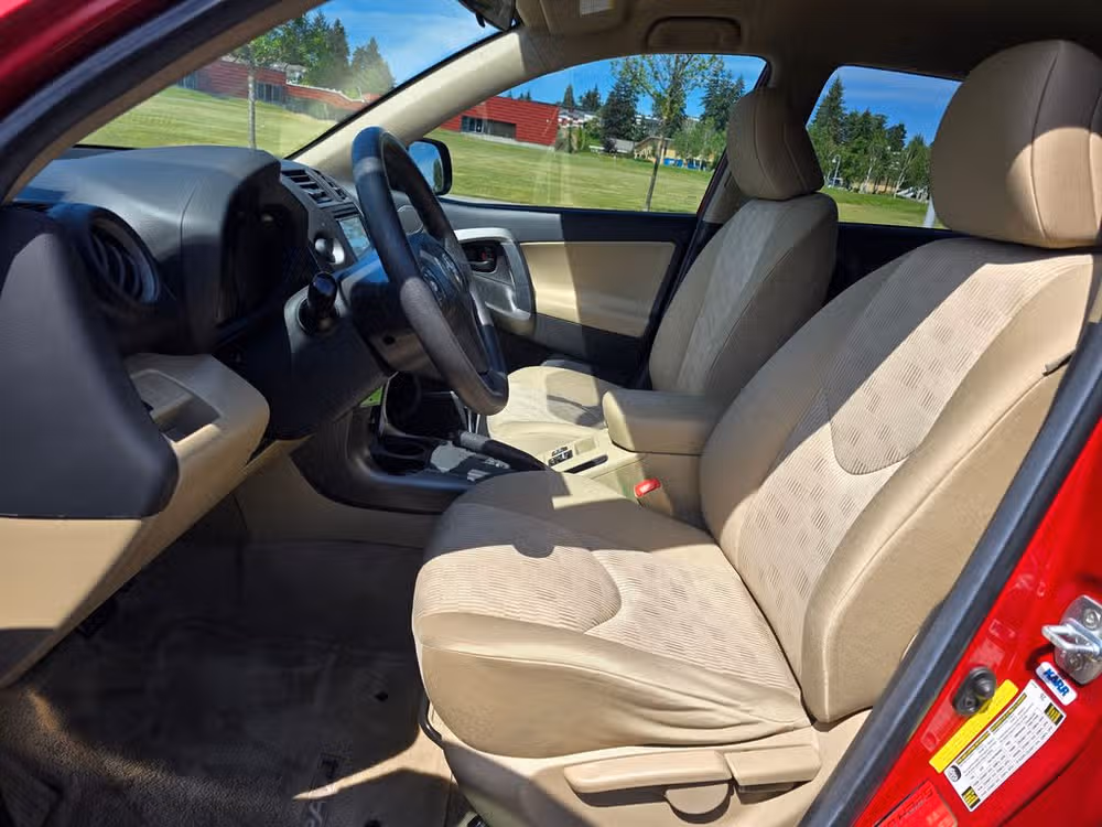 2012 Toyota RAV4 Base Image 12