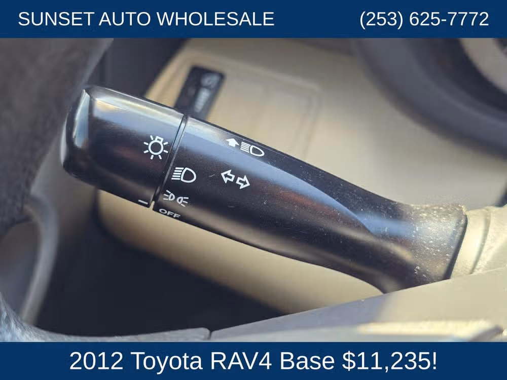 2012 Toyota RAV4 Base Image 27