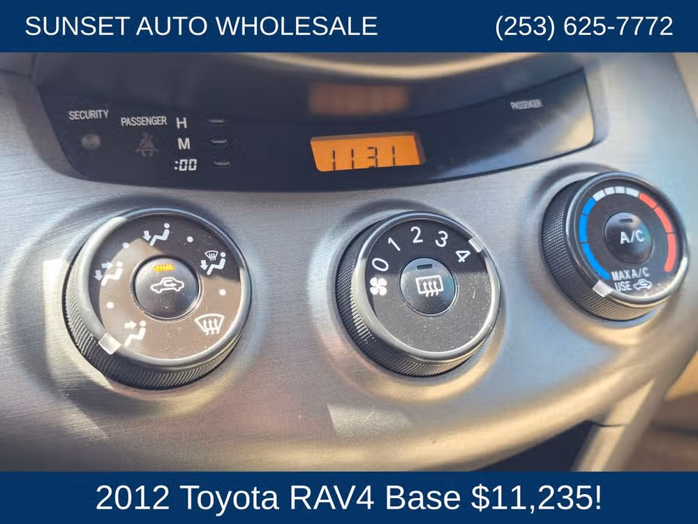 2012 Toyota RAV4 Base Image 31