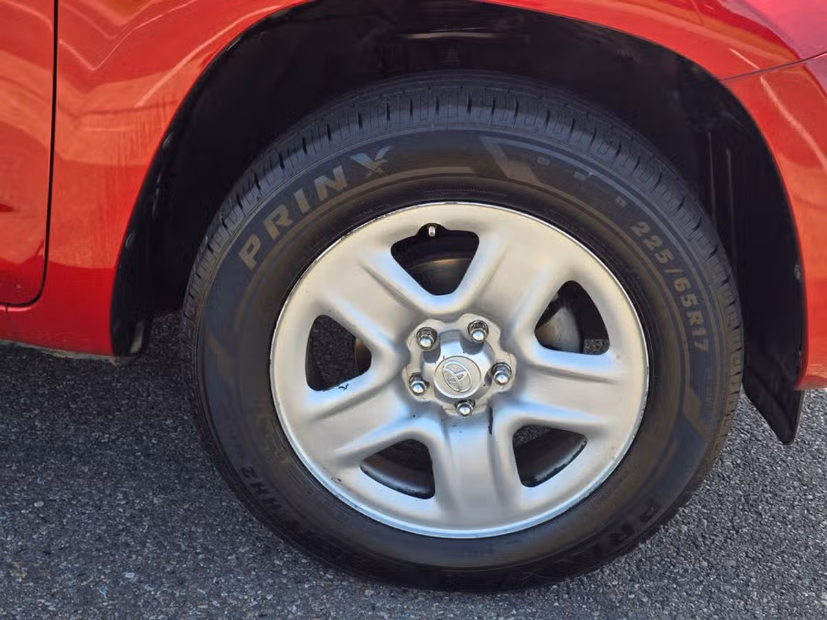 2012 Toyota RAV4 Base Image 10