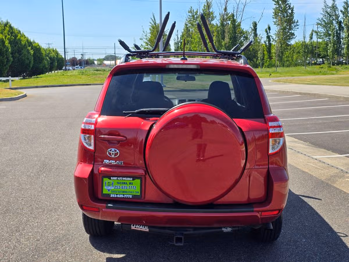 2012 Toyota RAV4 Base Image 5