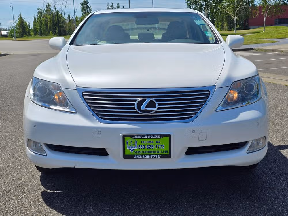 2007 Lexus LS 460 Base Image 9