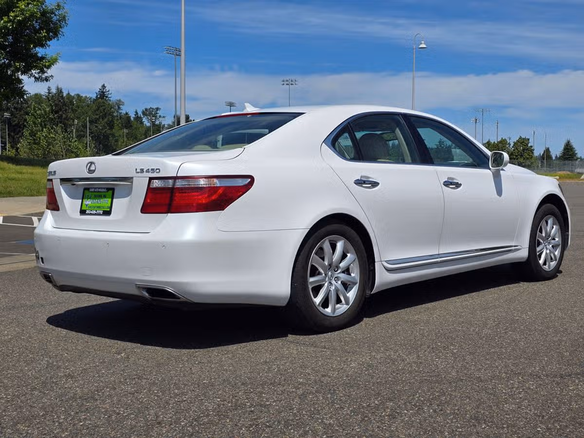2007 Lexus LS 460 Base Image 6