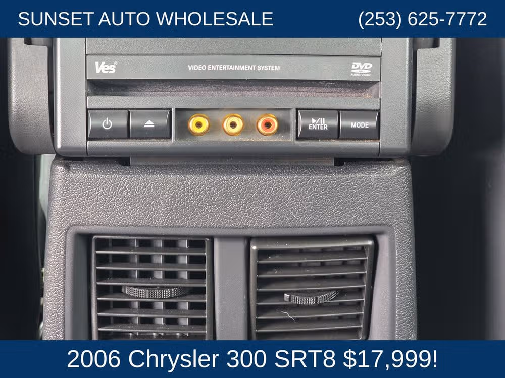 2006 Chrysler 300 SRT-8 Image 22