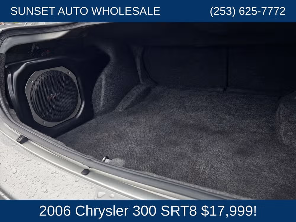 2006 Chrysler 300 SRT-8 Image 25