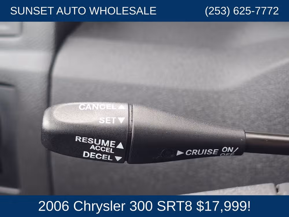 2006 Chrysler 300 SRT-8 Image 32