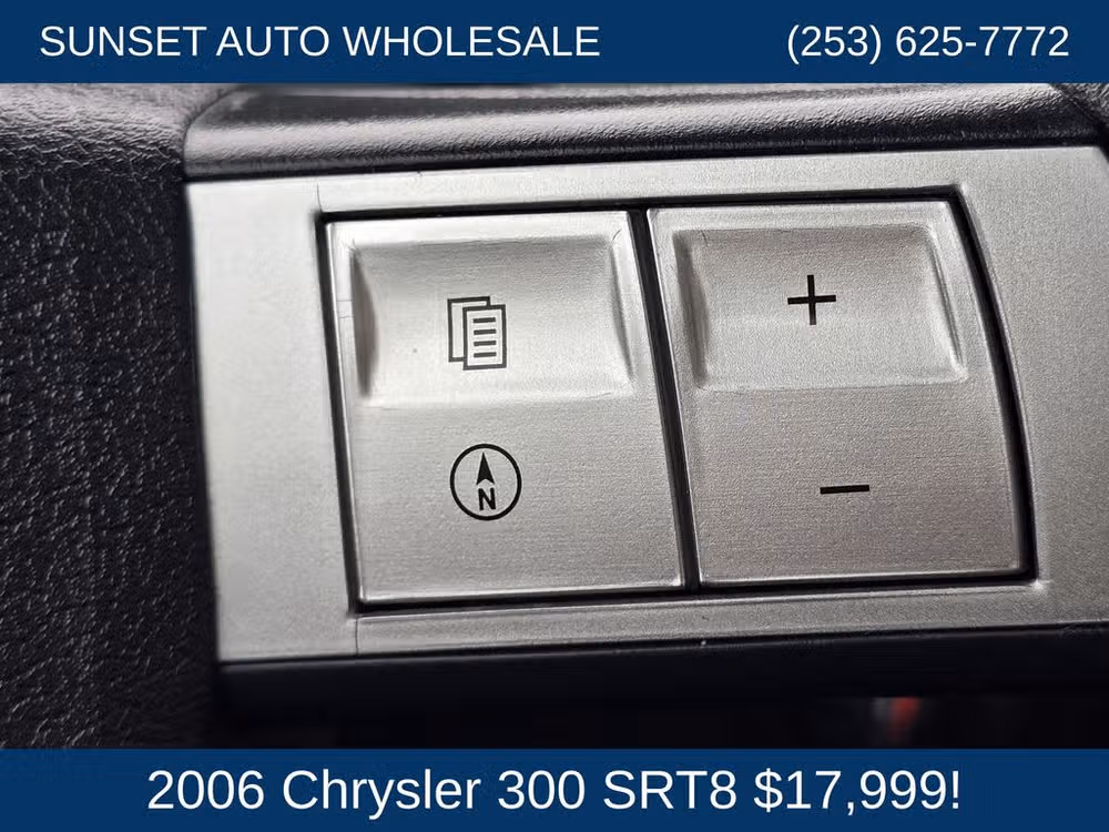2006 Chrysler 300 SRT-8 Image 35