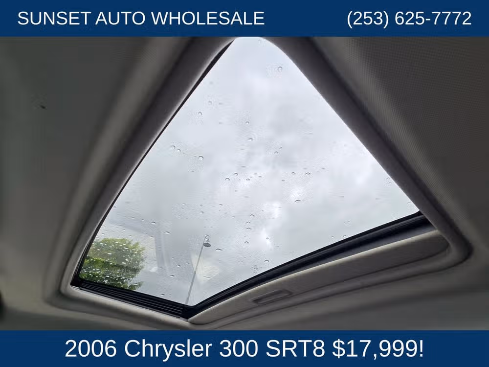 2006 Chrysler 300 SRT-8 Image 39