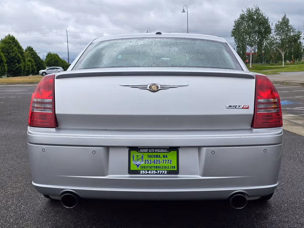 2006 Chrysler 300 SRT-8 Image 5