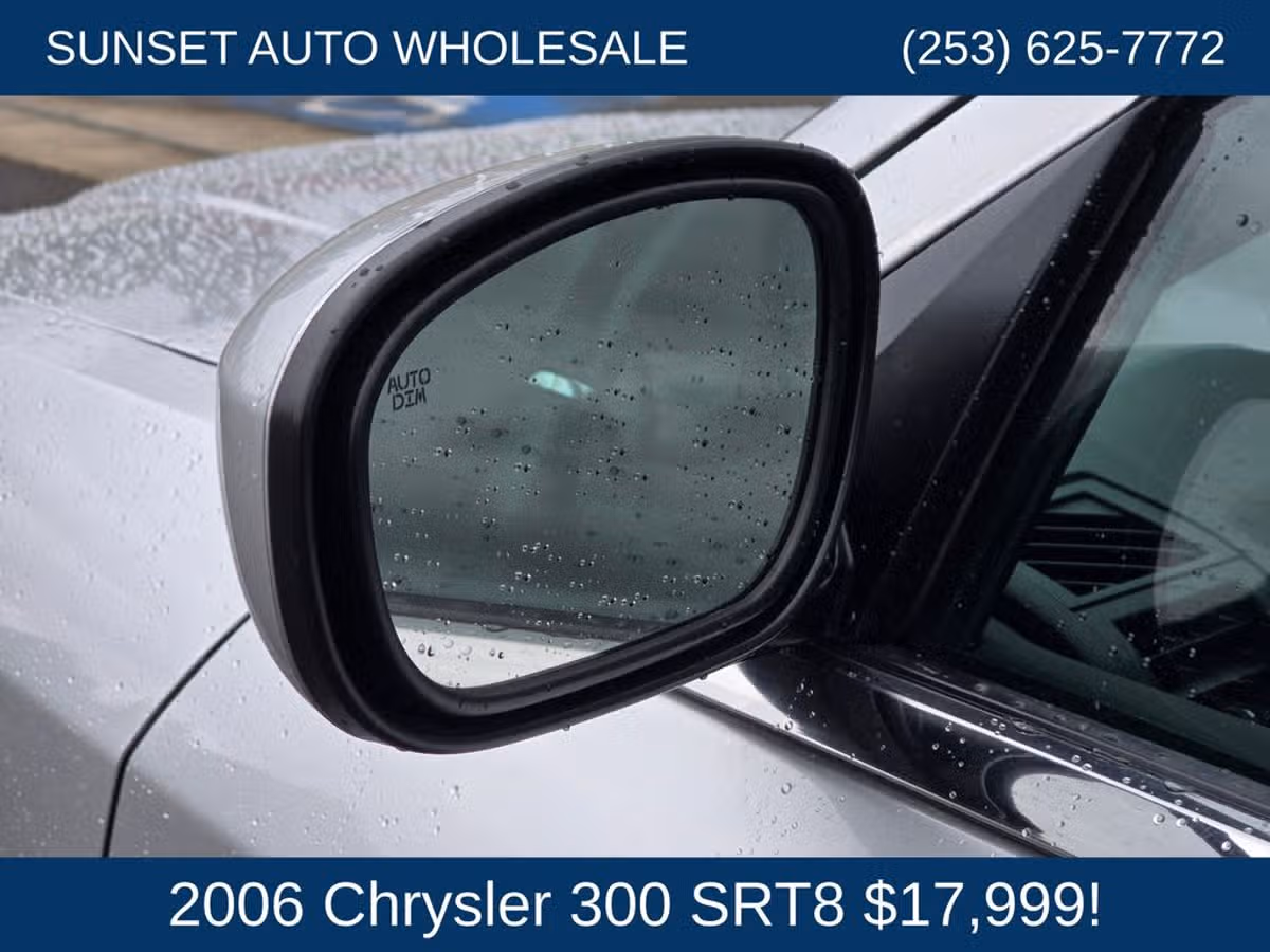 2006 Chrysler 300 SRT-8 Image 26