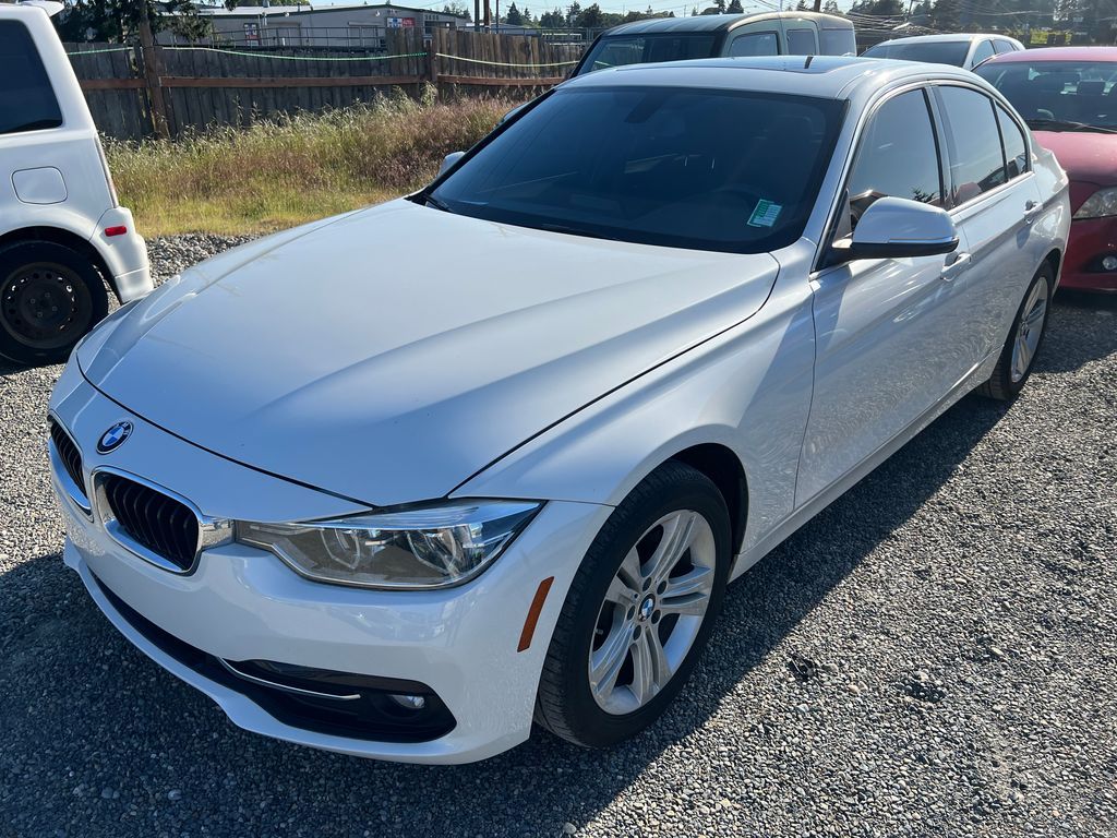 2018 BMW 3 Series 330i Sedan's photo