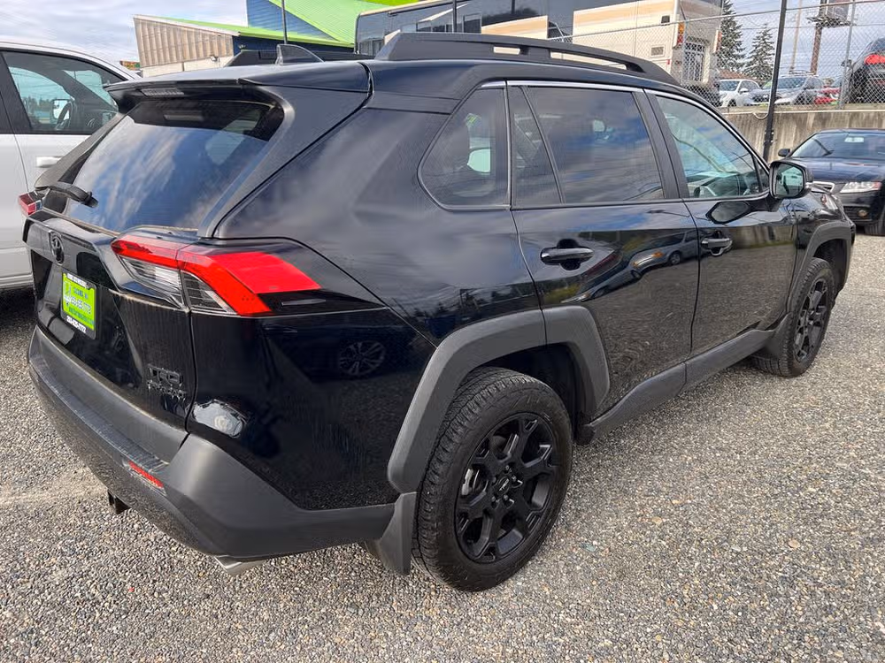 2024 Toyota RAV4 TRD Off-Road Image 3