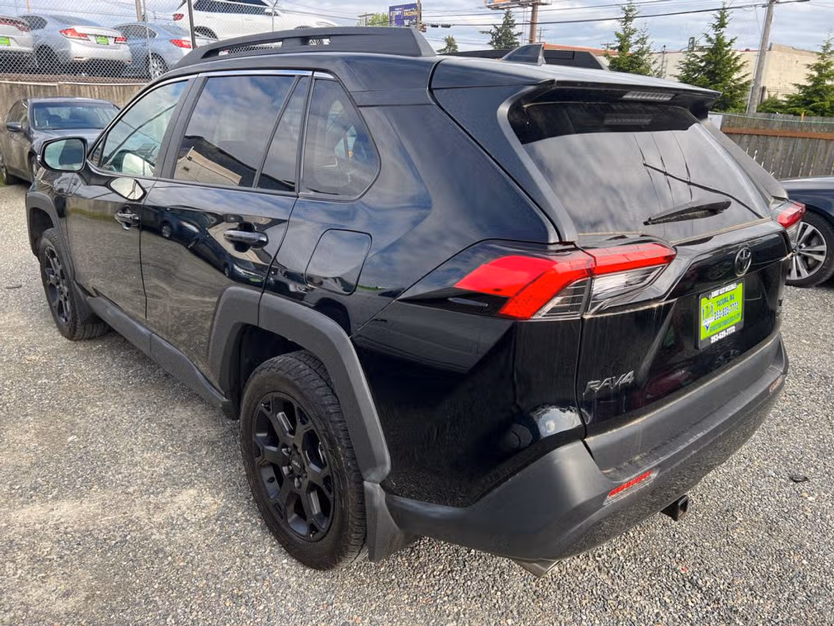 2024 Toyota RAV4 TRD Off-Road Image 2