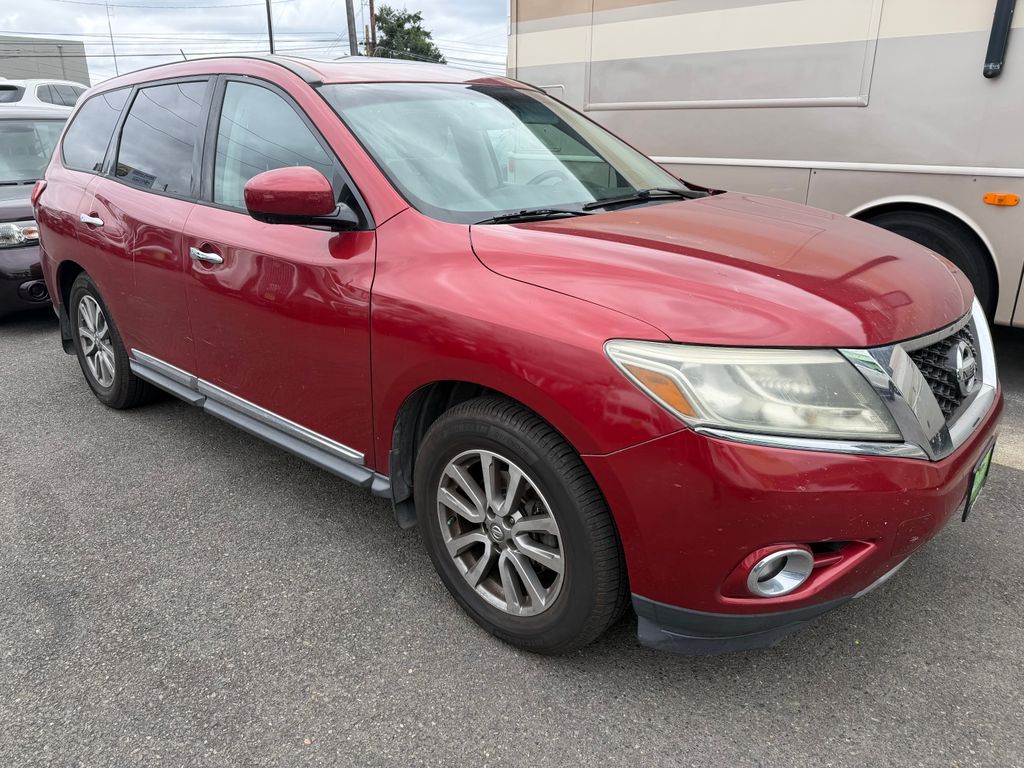 2014 Nissan Pathfinder Platinum 2WD's photo