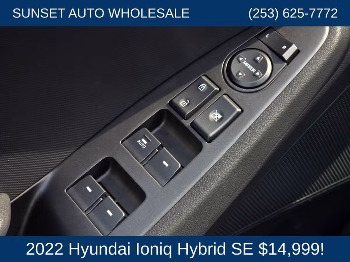2022 Hyundai IONIQ Hybrid SE Image 24