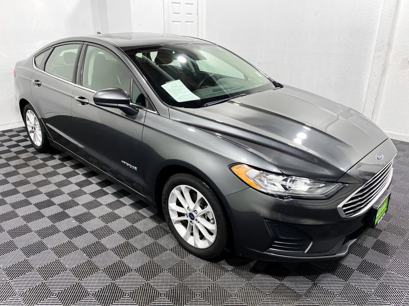 2019 Ford Fusion Hybrid SE Upper Image 2
