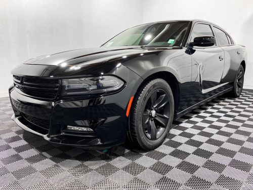 2017 Dodge Charger SXT Lower Image 3